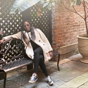 Meet your Posher, Mila